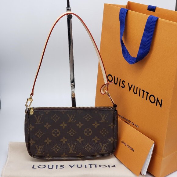 Authentic Louis Vuitton Pochette Accessories Monogram Shoulder Bag 490-120925 - Picture 15 of 15